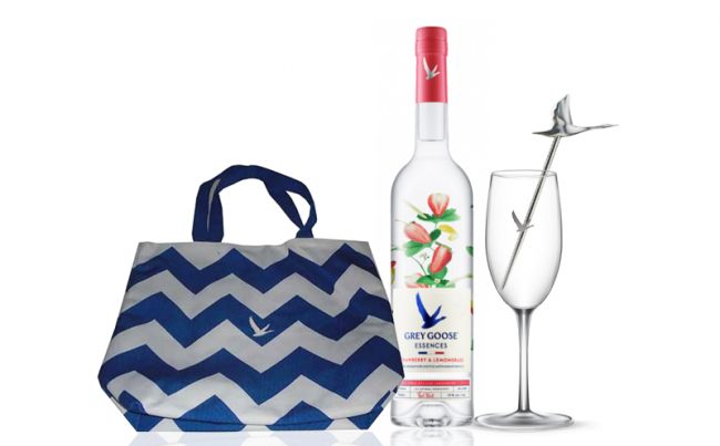 Kit Grey Goose Essences Strawberry And Lemongrass + 1 Bolsa + 1 Taça + 1 Mexedor